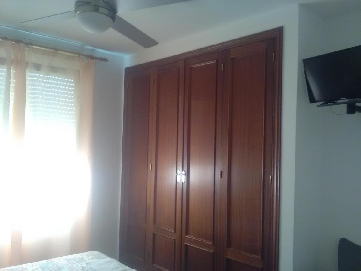 Hostal Restaurante El Cazador Nuévalos Kültér fotó