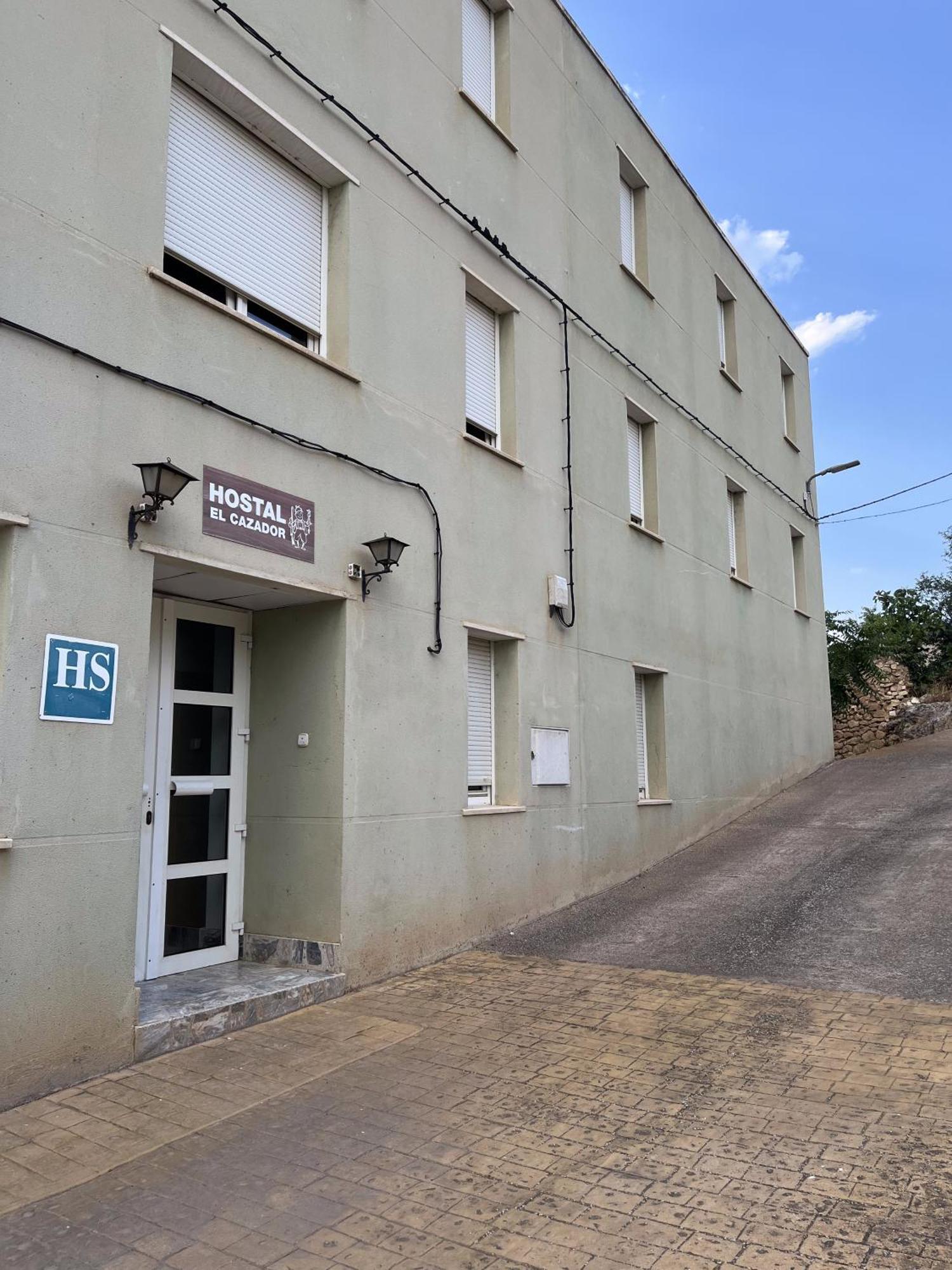 Hostal Restaurante El Cazador Nuévalos Kültér fotó