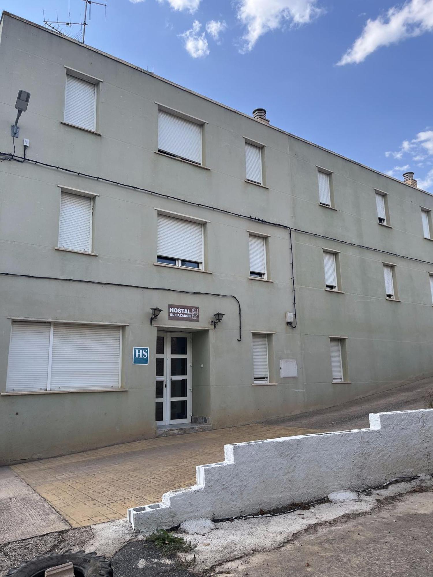 Hostal Restaurante El Cazador Nuévalos Kültér fotó