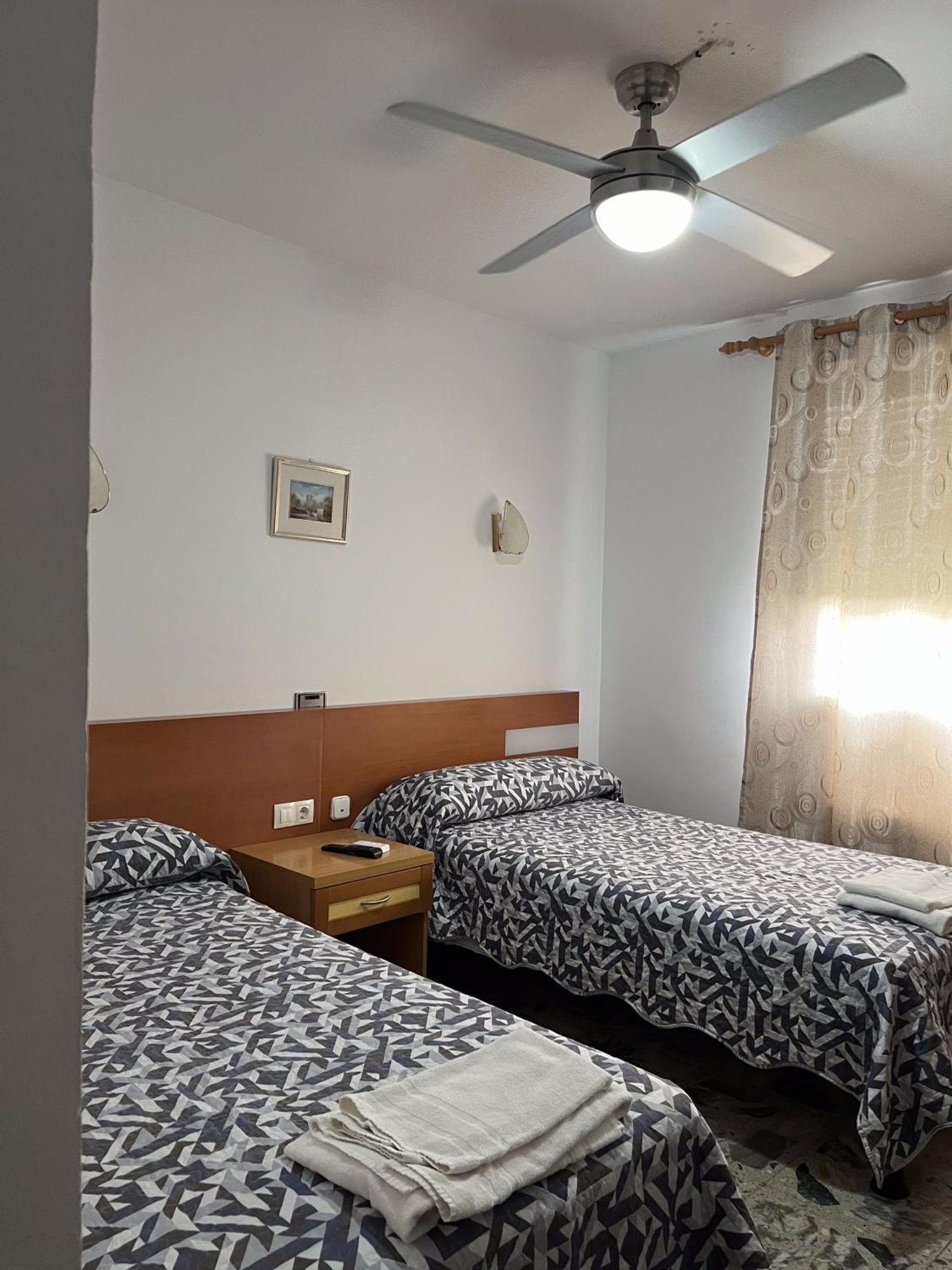 Hostal Restaurante El Cazador Nuévalos Kültér fotó